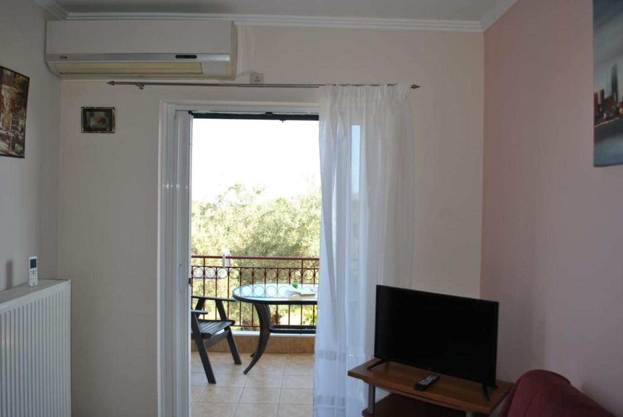 Monika Lefkada Hotel Tsoukaladhes Exterior photo